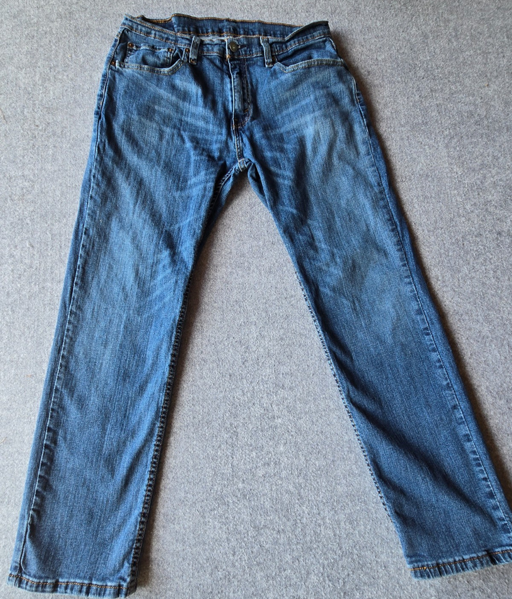 Levis Jeans Men's 559 Relaxed Fit Straight Leg Medium Wash 32x29